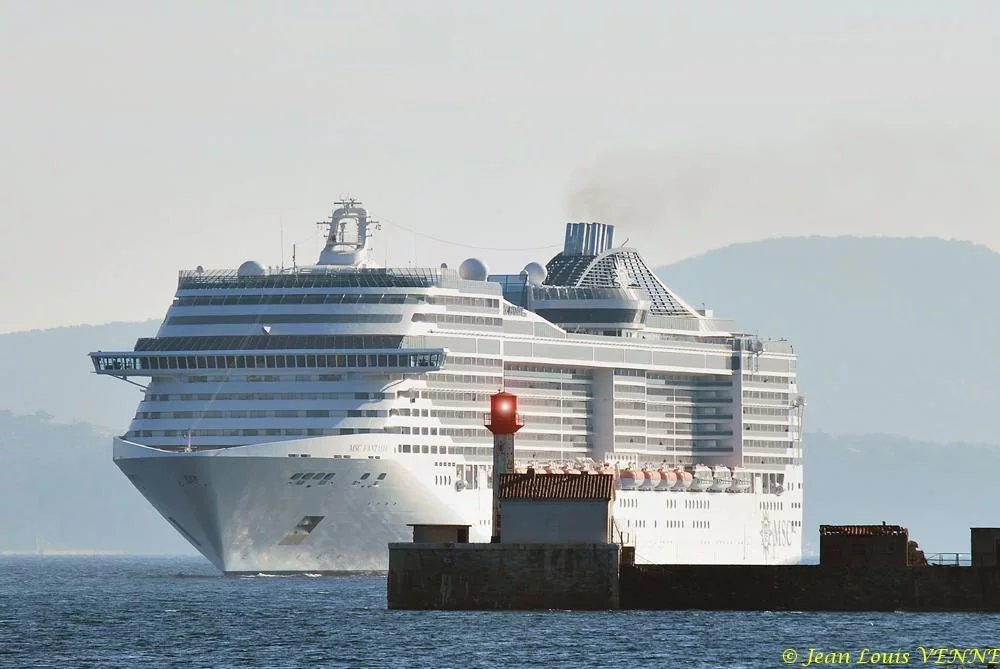 Escale surprise du MSC Fantasia à La Seyne sur Mer