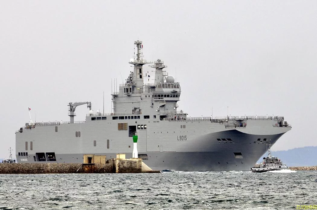 Arrivée du BPC Dixmude à ToulonArrivée du BPC Dixmude à Toulon