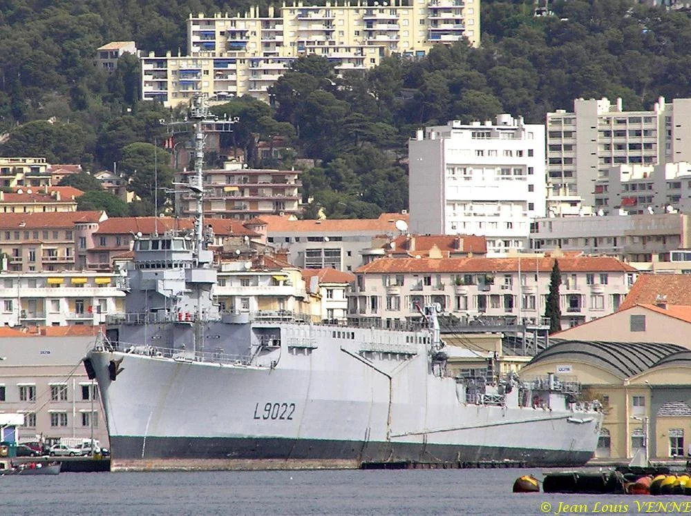 L’Orage reste seul à quai
