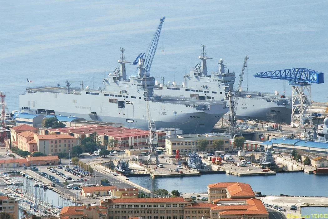 Les BPC Mistral et Tonnerre aux bassins Vauban
