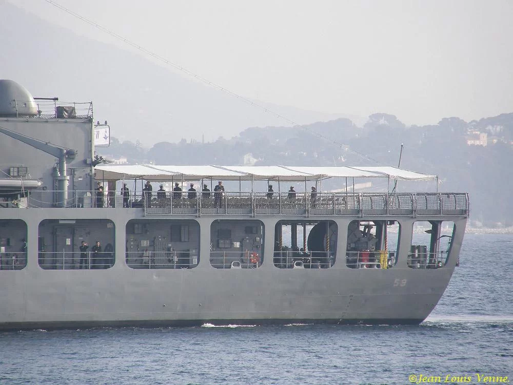 Le pétrolier-ravitailleur HWACHEON