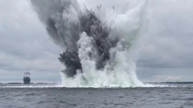 Le Croix du Sud pétarde une munition historique
