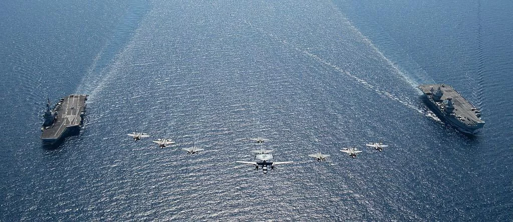 Les porte-avions Charles de Gaulle et HMS Queen Elizabeth