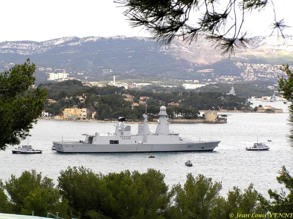 Le Chevalier Paul au moullage dans la baie du Lazaret