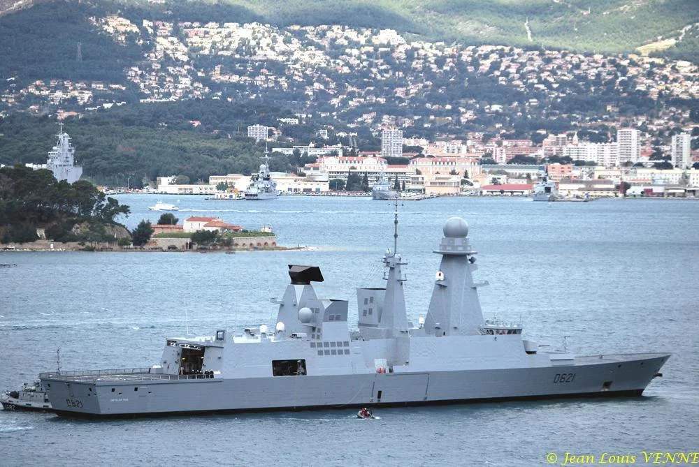 Le Chevalier Paul au moullage dans la baie du Lazaret
