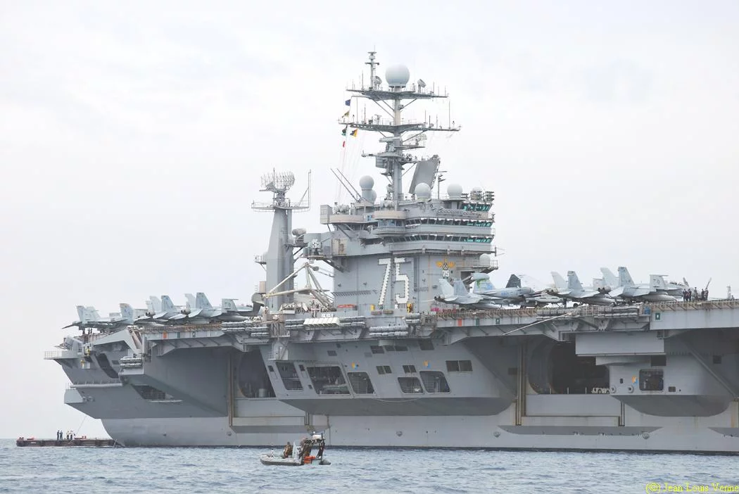 Le porte-avions USS Harry Truman