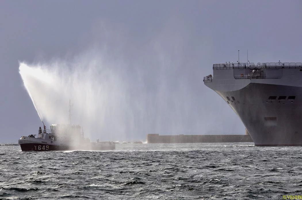 Arrivée du BPC Dixmude à Toulon