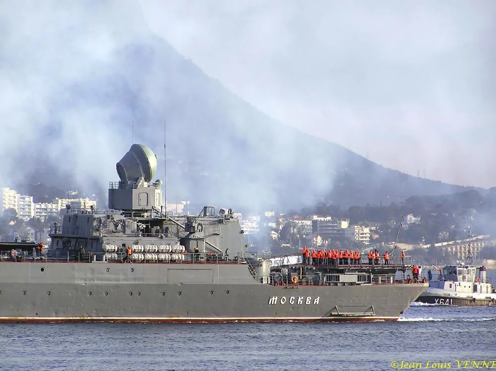 Arrivée Ã  toulon du croiseur Russe Moskva