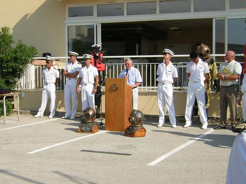 Discours du secrétaire de l'association des plongeurs-démineurs