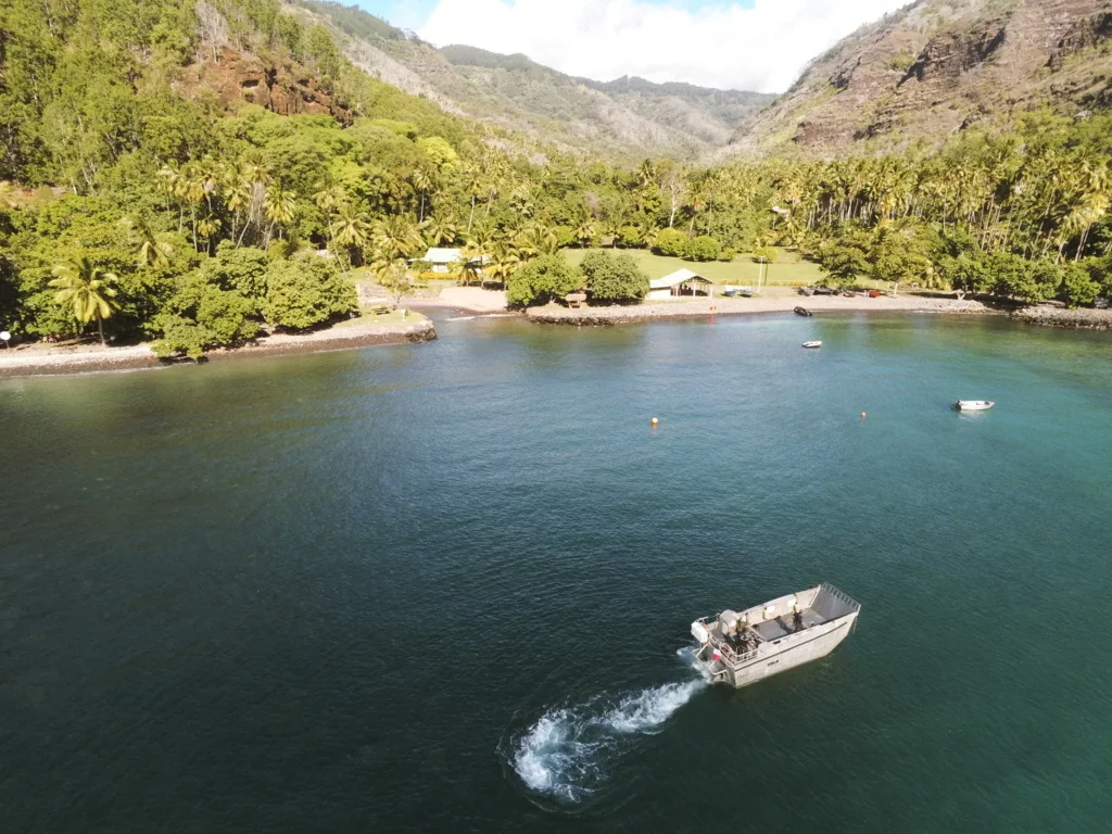 Reconnaissance de plage en baie d’Hanaiapa