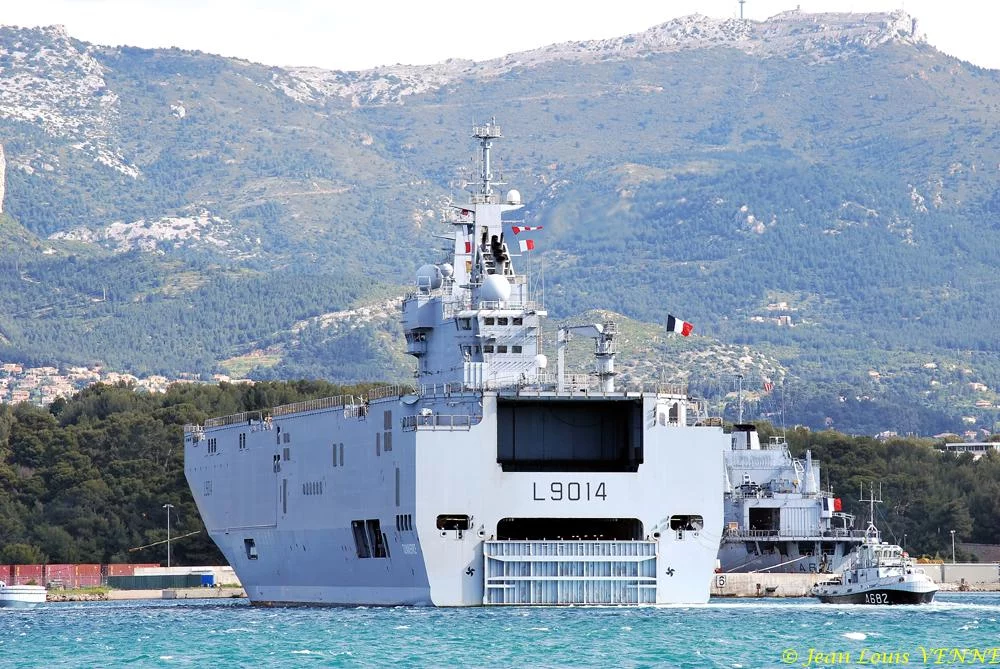 Le Tonnerre rentre à Toulon après une mission Corymbe