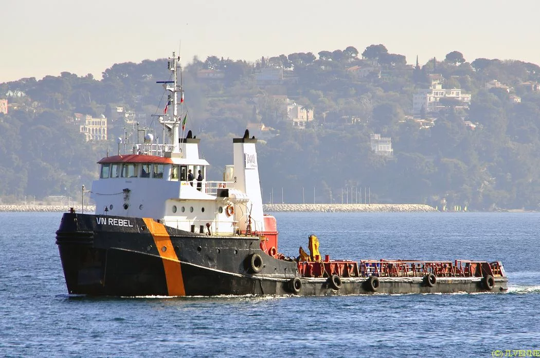 Le VN Rebel arrive à Toulon