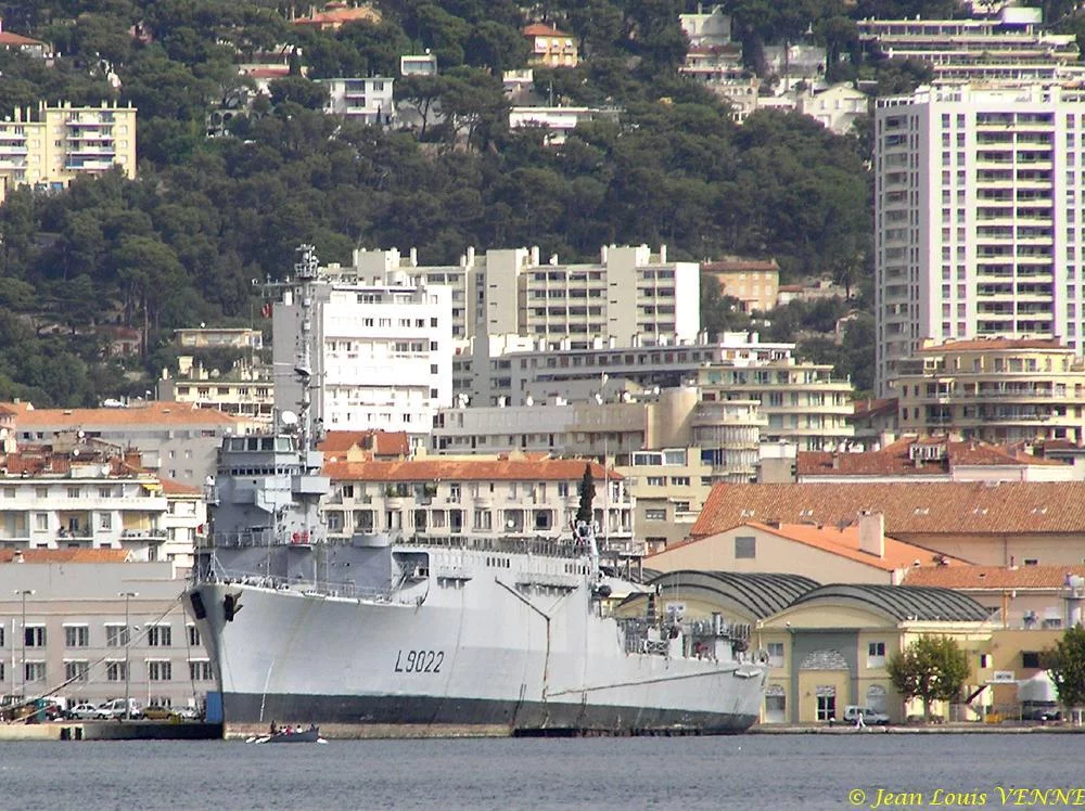 L’Orage reste seul à quai