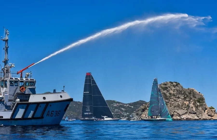 Le Remorqueur portuaire côtier (RPC) Maïto aux Voiles de St-Barth