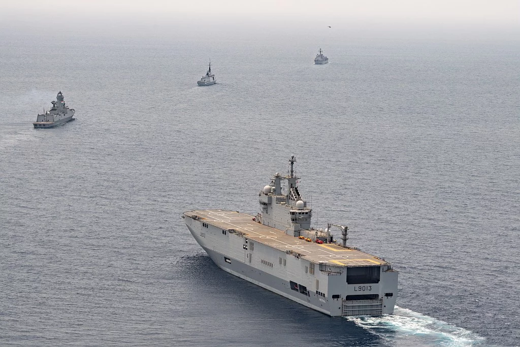 Le groupe Jeanne d'Arc s'entraîne avec la marine brésilienne