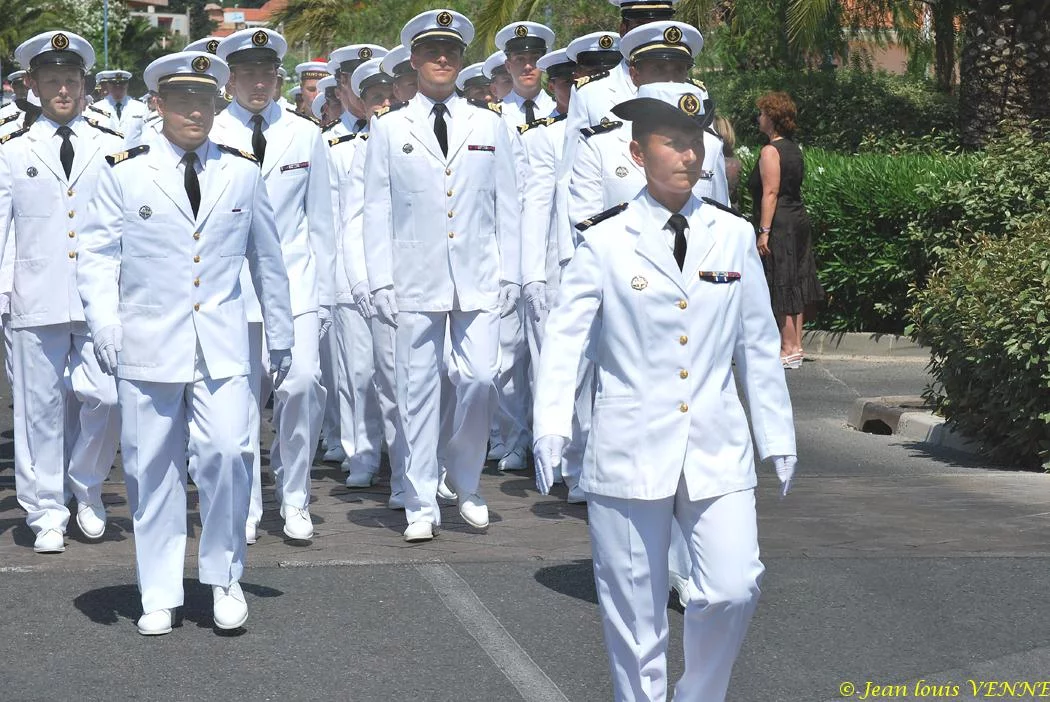 Défilé du CIN précédé de la musique