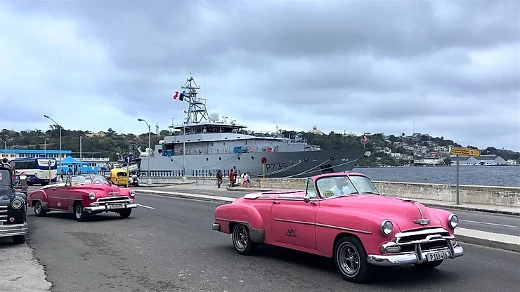 Le patrouilleur La Combattante en escale à La Havane
