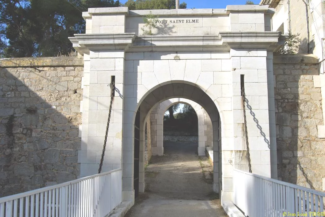 Entrée du Fort St-Elme