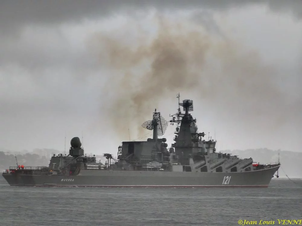 Le Moskva quitte Toulon