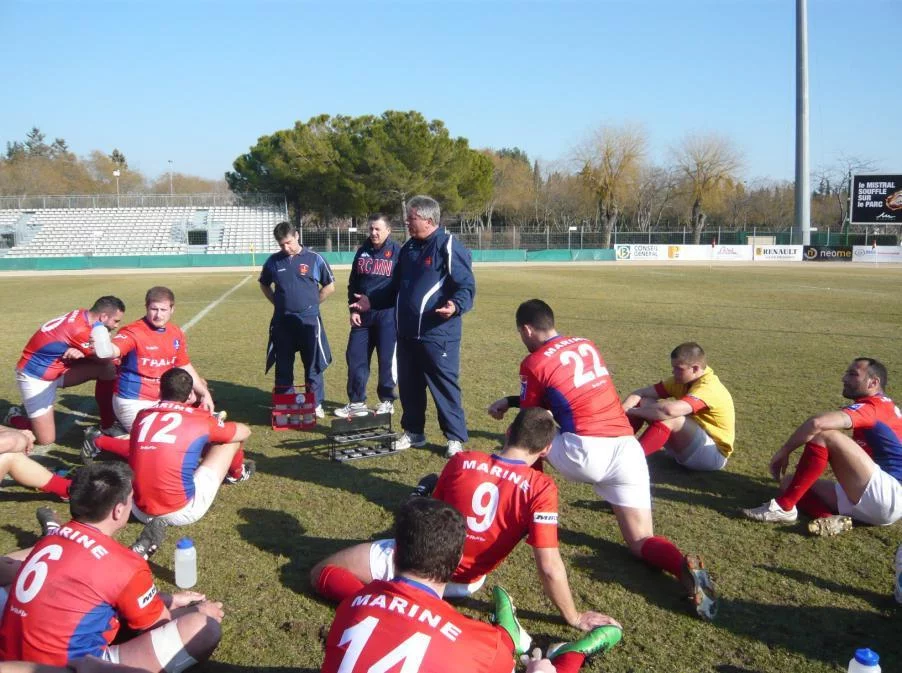 Et je vous en promets des lancers, des touches, des plaquages et tout le reste