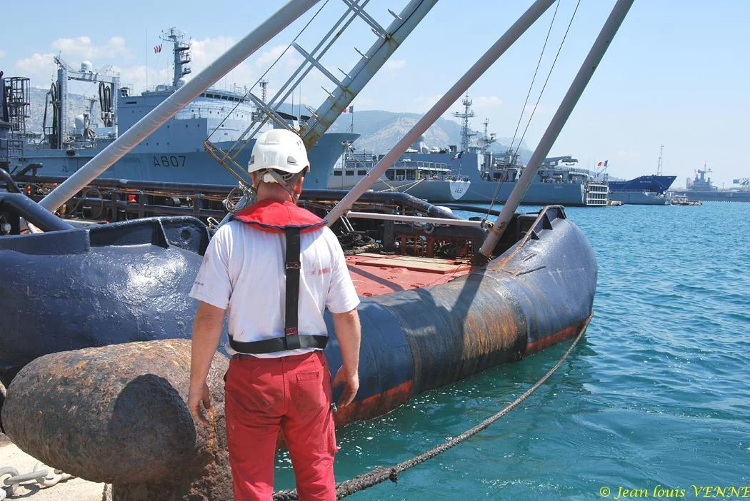 L'équipage largue les amarres