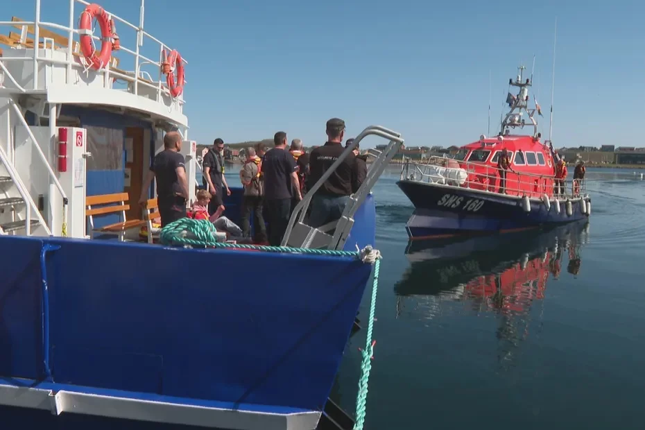 Exercice franco-canadien de sauvetage en mer au large de St-Pierre et Miquelon