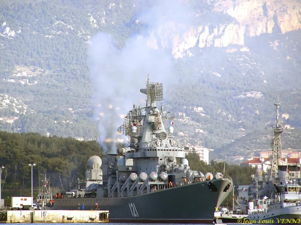 Arrivée Ã  toulon du croiseur Russe Moskva