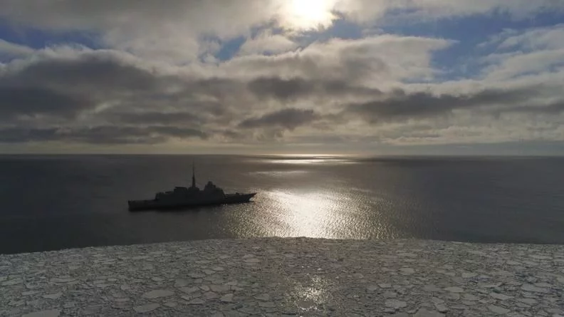 La frégate Aquitaine en mer Baltique