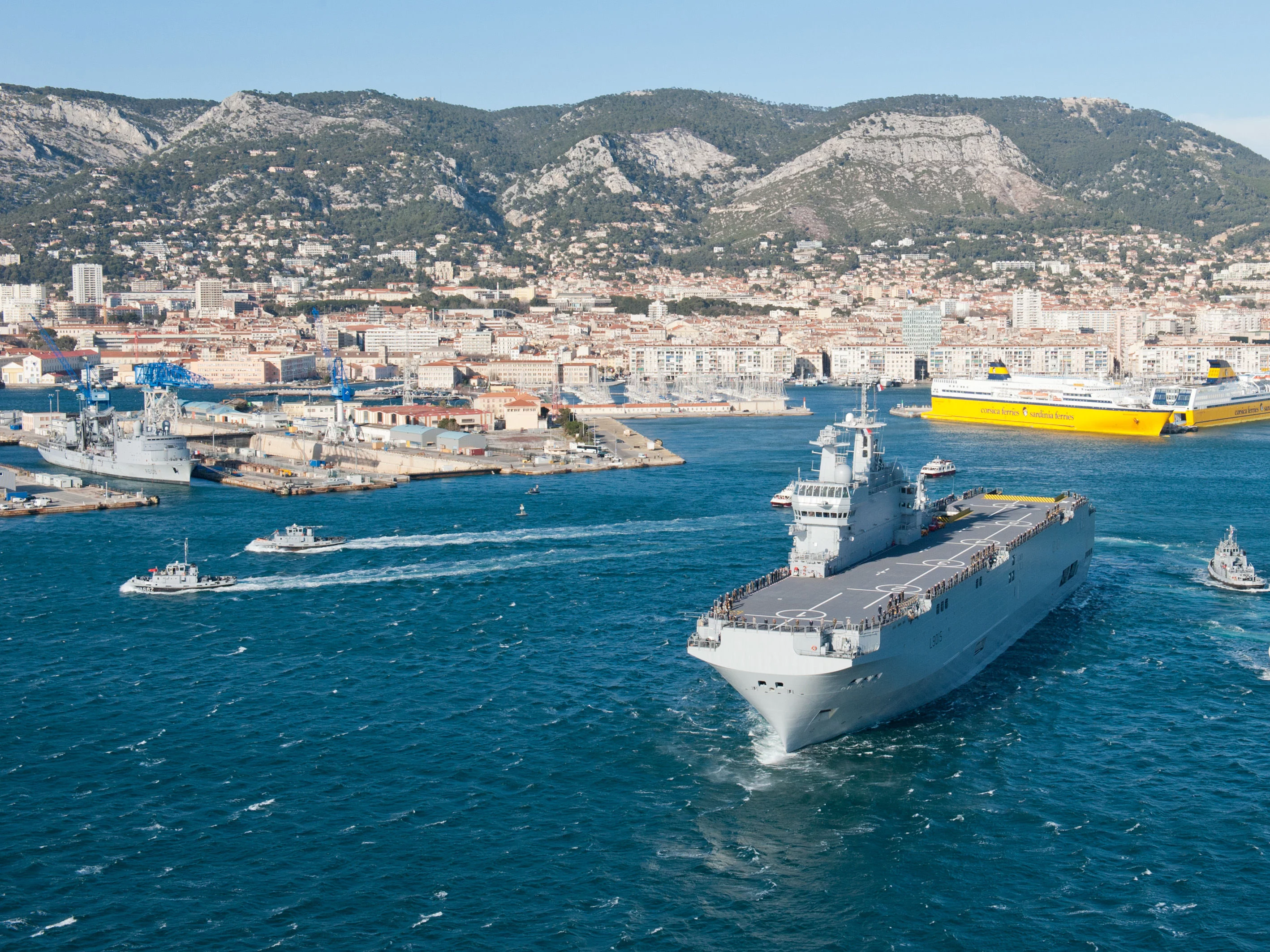 Le Dixmude appareille pour la mission Jeanne d’Arc 2012