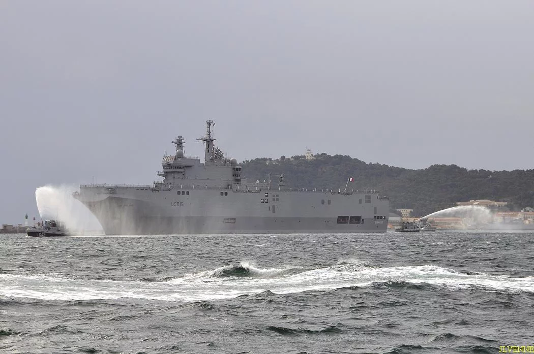 Arrivée du BPC Dixmude à Toulon