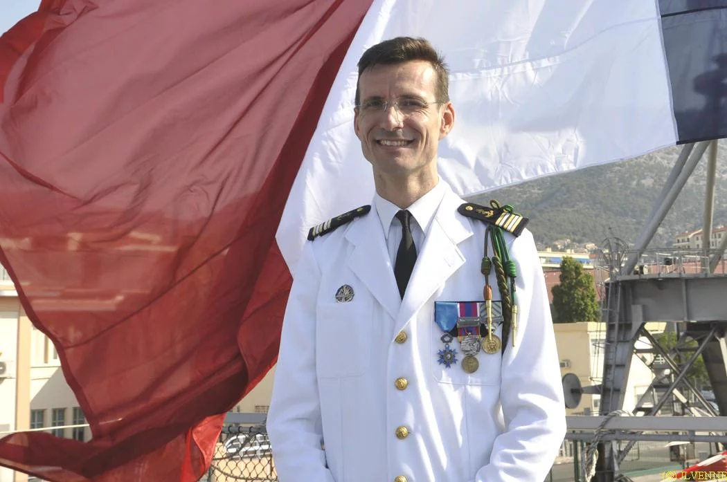 Le CF de Saint-Julien, commandant prenant