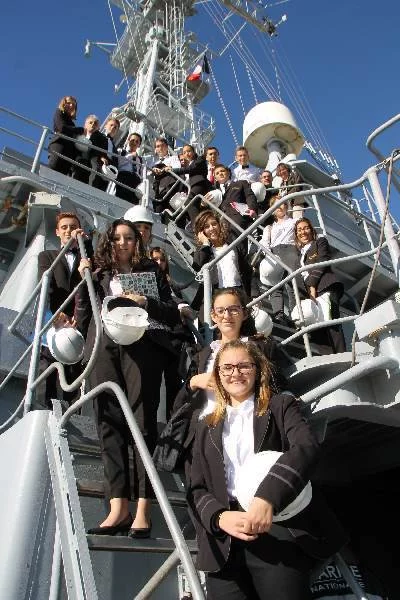 Les élèves du lycée hôtelier de Toulon en stage à bord du Jean Bart
