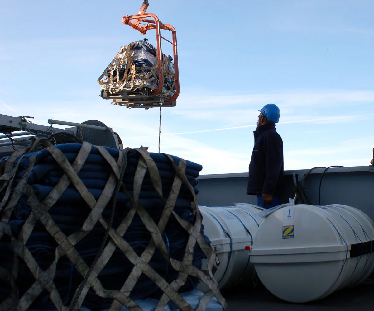 Embarquement de palettes sur la Marne