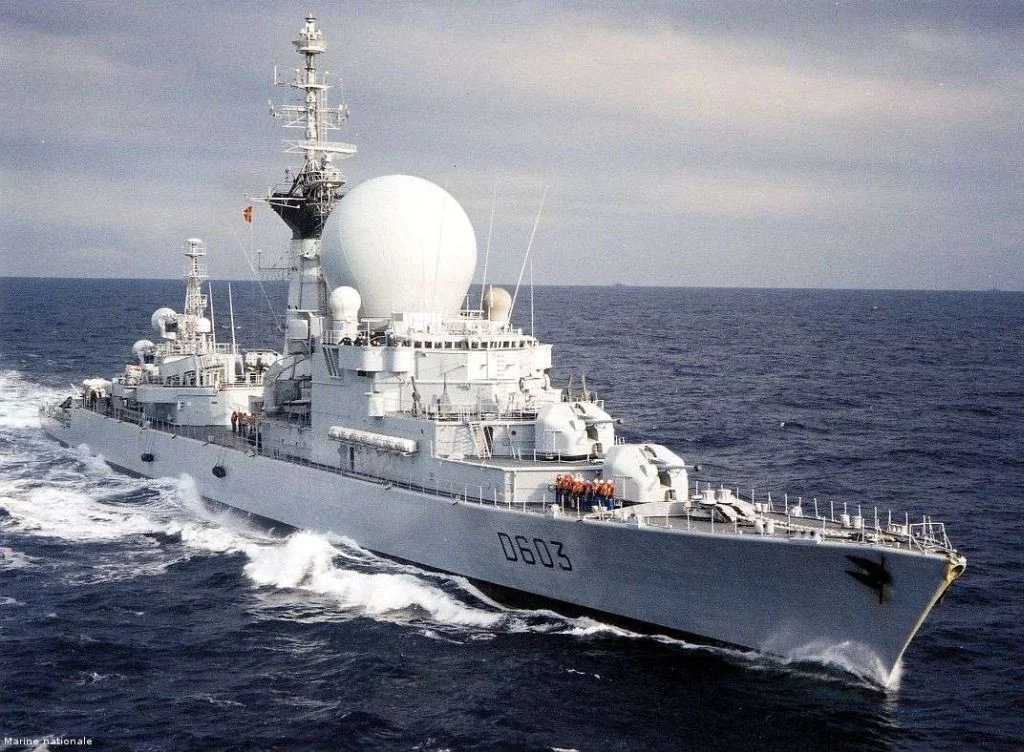 La frégate lance-missiles Duquesne