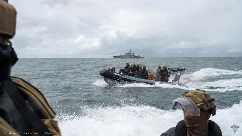 Opération de police des pêches au large des côtes guyannaises