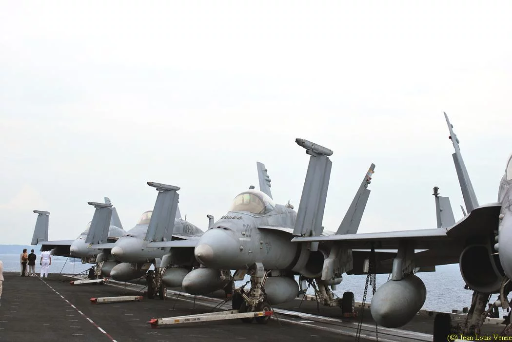 Des chasseurs F-18