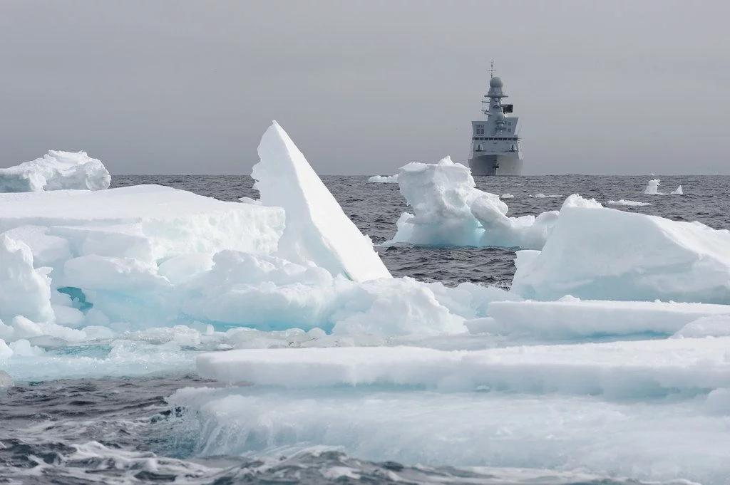 Le Chevalier Paul s’approchant des glaces