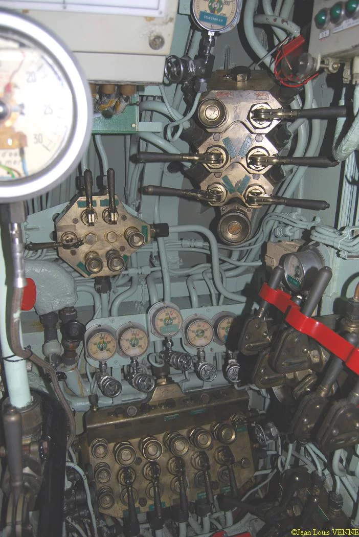 Commande des purges et de la chasse aux ballasts