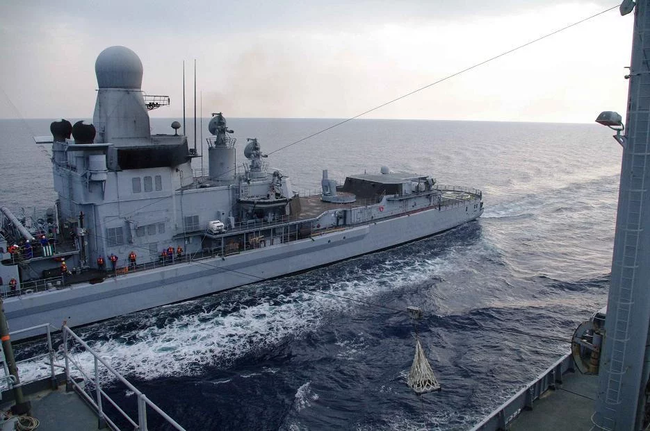 Ravitaillement à la mer avec le Jean Bart