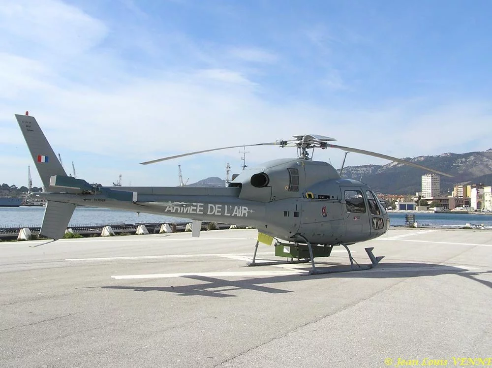 L'hélicoptère de l'armée de l'air