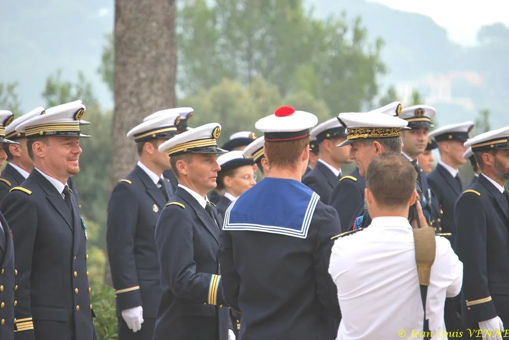 Remise de décorations et d'insignes