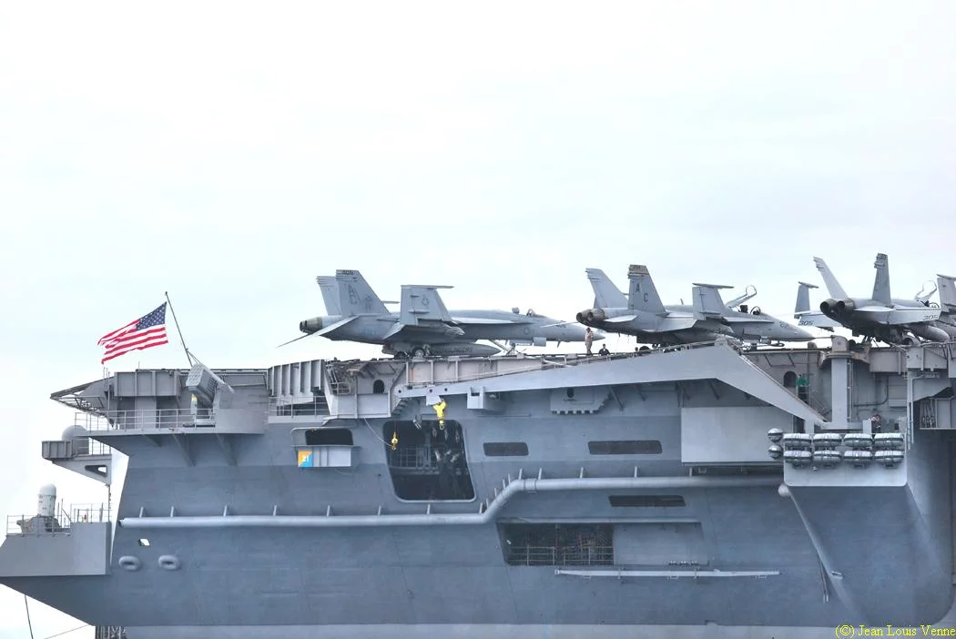 Le porte-avions USS Harry Truman