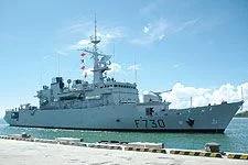 Le Floréal arrive dans le port de Muara