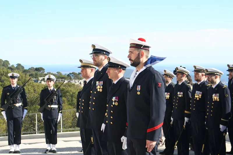 Remise de décoration et de récompenses