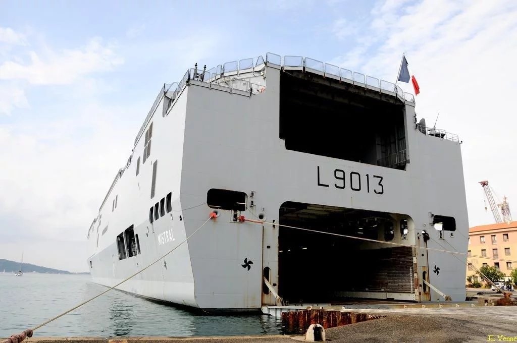 Prise de commandement du BPC Mistral