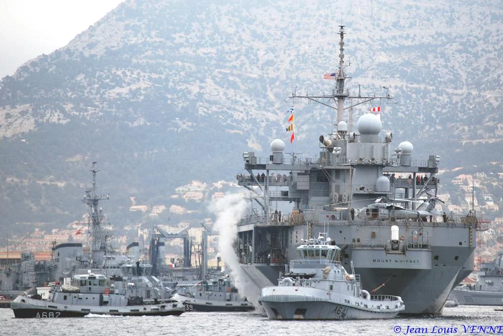 Départ de Toulon de l’USS Whitney