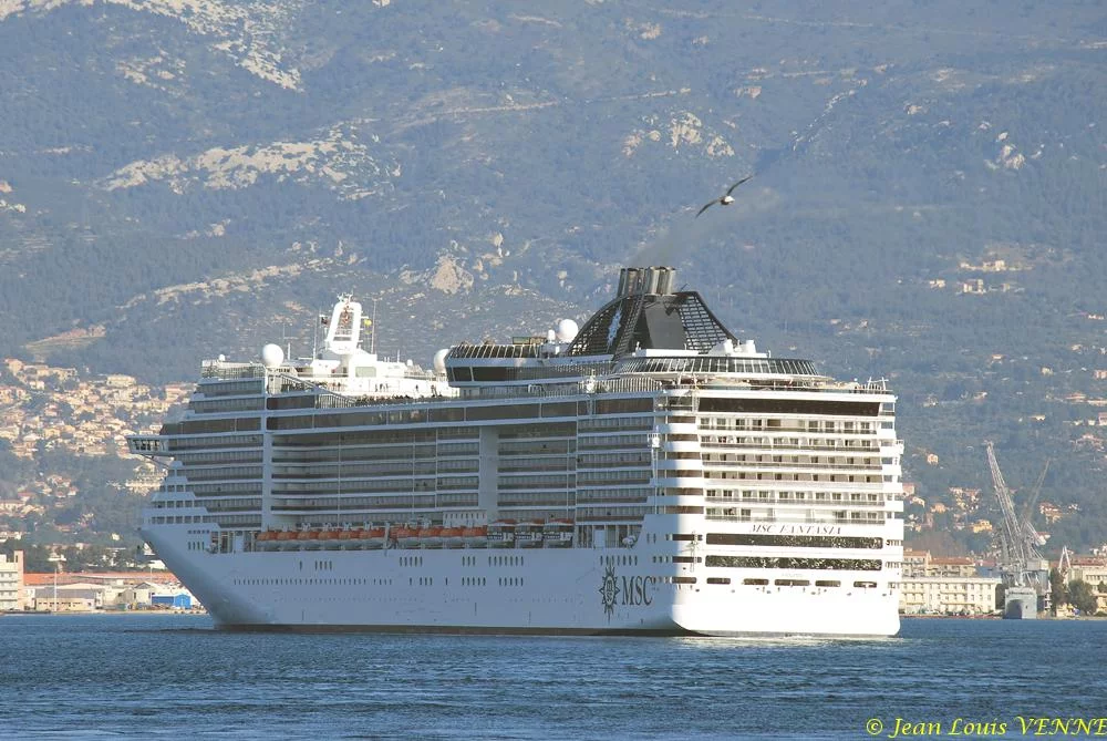 Escale surprise du MSC Fantasia à La Seyne sur Mer