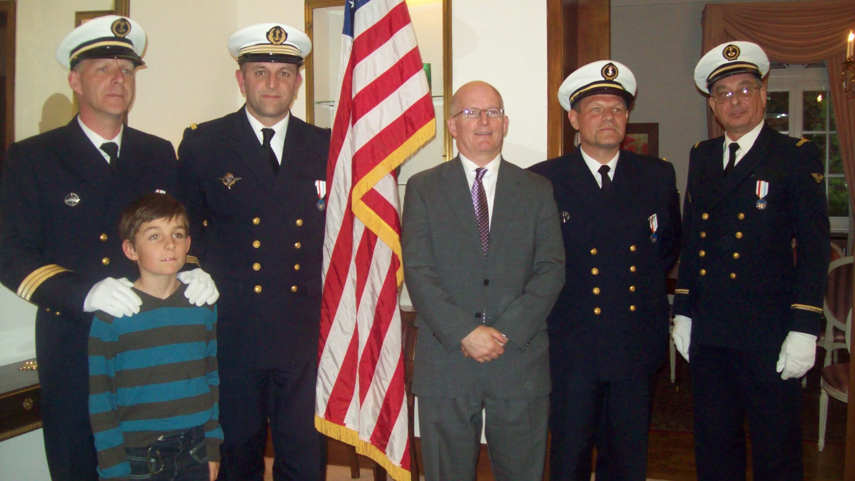 Le Consul Général des Etats Unis décore les quatre réservistes haut-rhinois