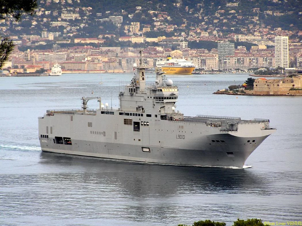 Le BPC Mistral appareille pour la Russie