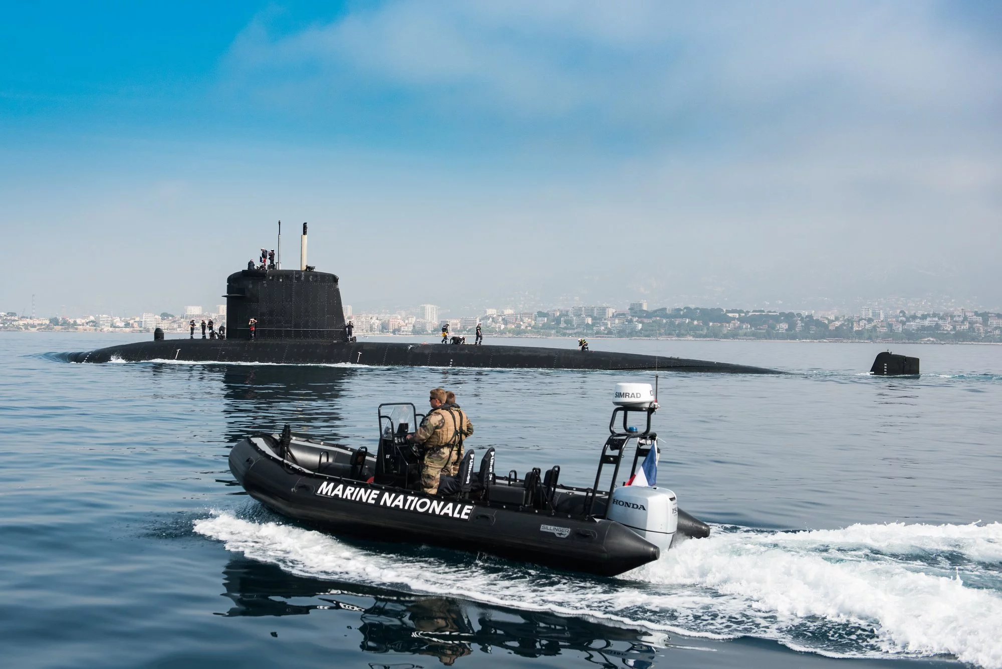 Le sous-marin nucléaire La Perle de retour à Toulon